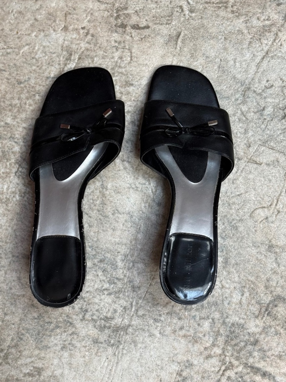 Women's  Naturalizer black bow slide, size 9 med